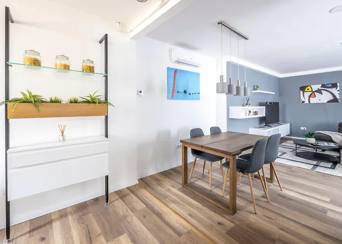 Exclusive & Central Duplex Residence By Prestige Homes