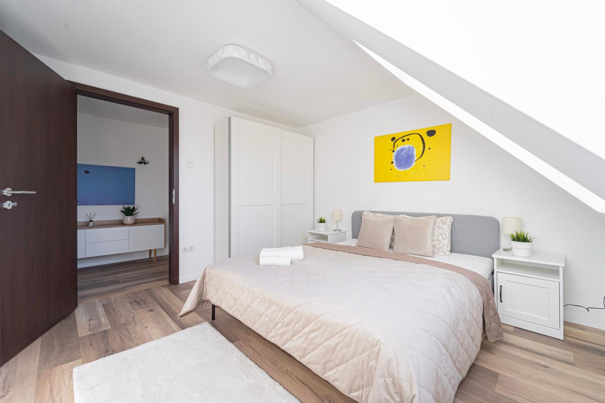 Exclusive & Duplex By Prestige Homes *